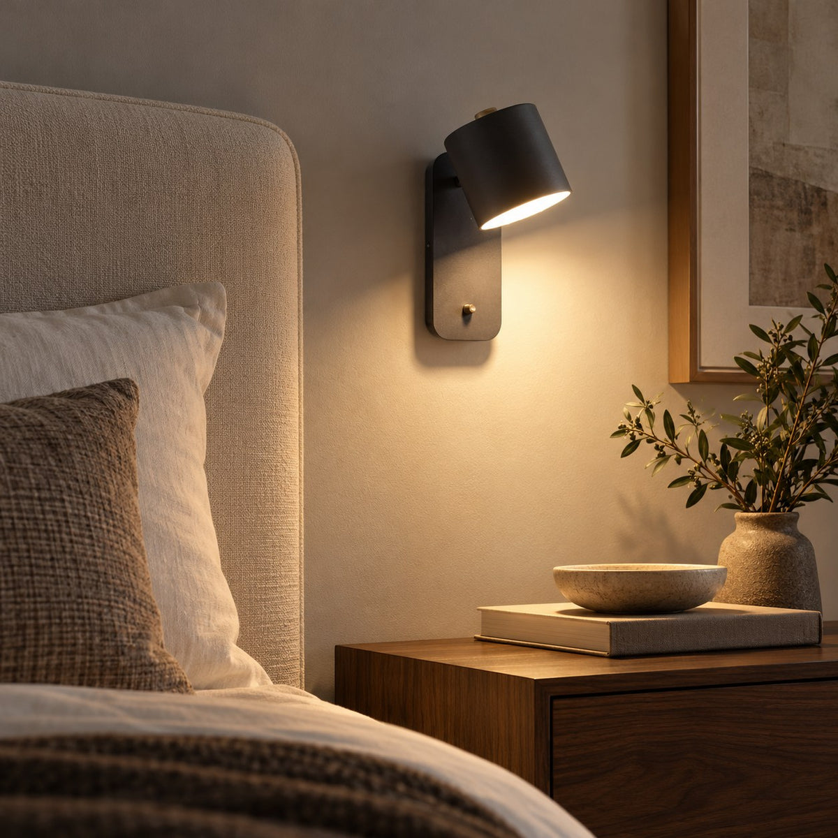 Modern Wall Light Wall Mounted Metal Rotatable Sconce Light for Adjustable Directional Illumination