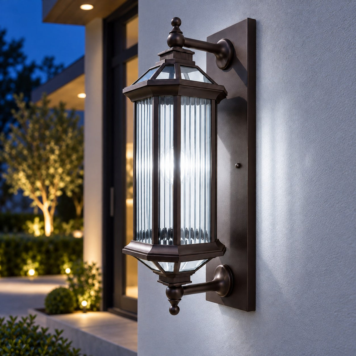 Traditional IP65 Outdoor Wall Light with Clear Glass & Bronze Gold Die-Cast Aluminium Frame