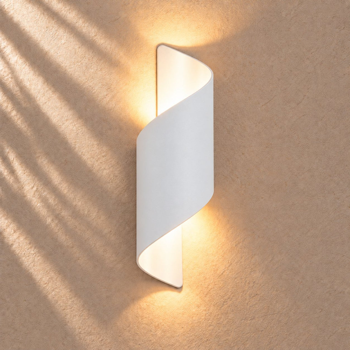 Modern Outdoor Wall Light Up and Down Sconce Waterproof Aluminum with LED PC Shade 10W 700lm