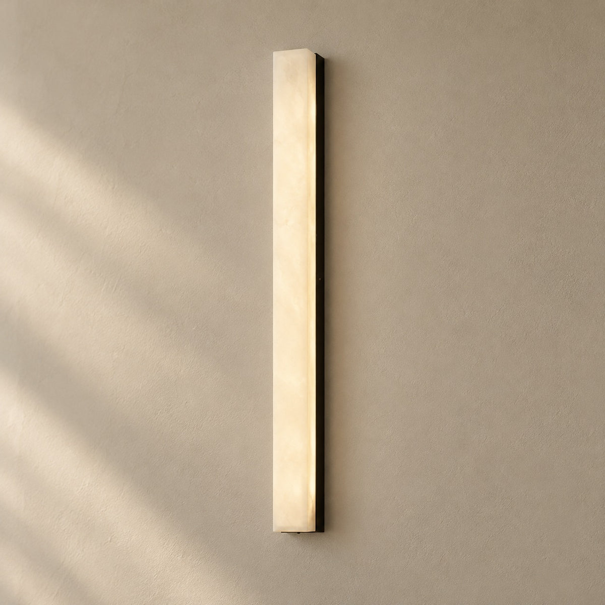 Modern Wall Light Wall Mounted Alabaster Glass LED Indoor Fixture for Elegant Illumination