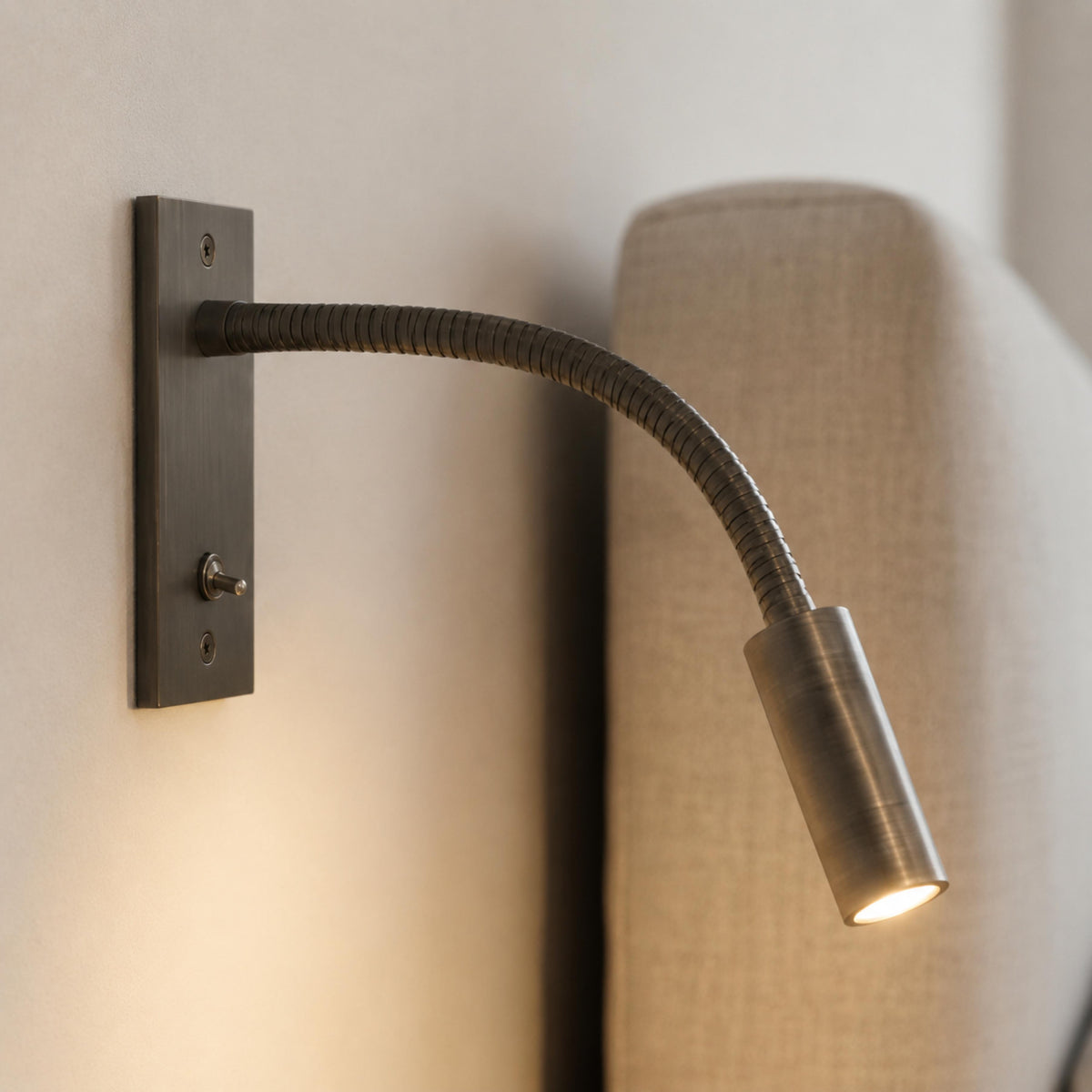 Industrial Wall Light Adjustable Gooseneck Aluminum Integrated LED 3000K Task Illumination
