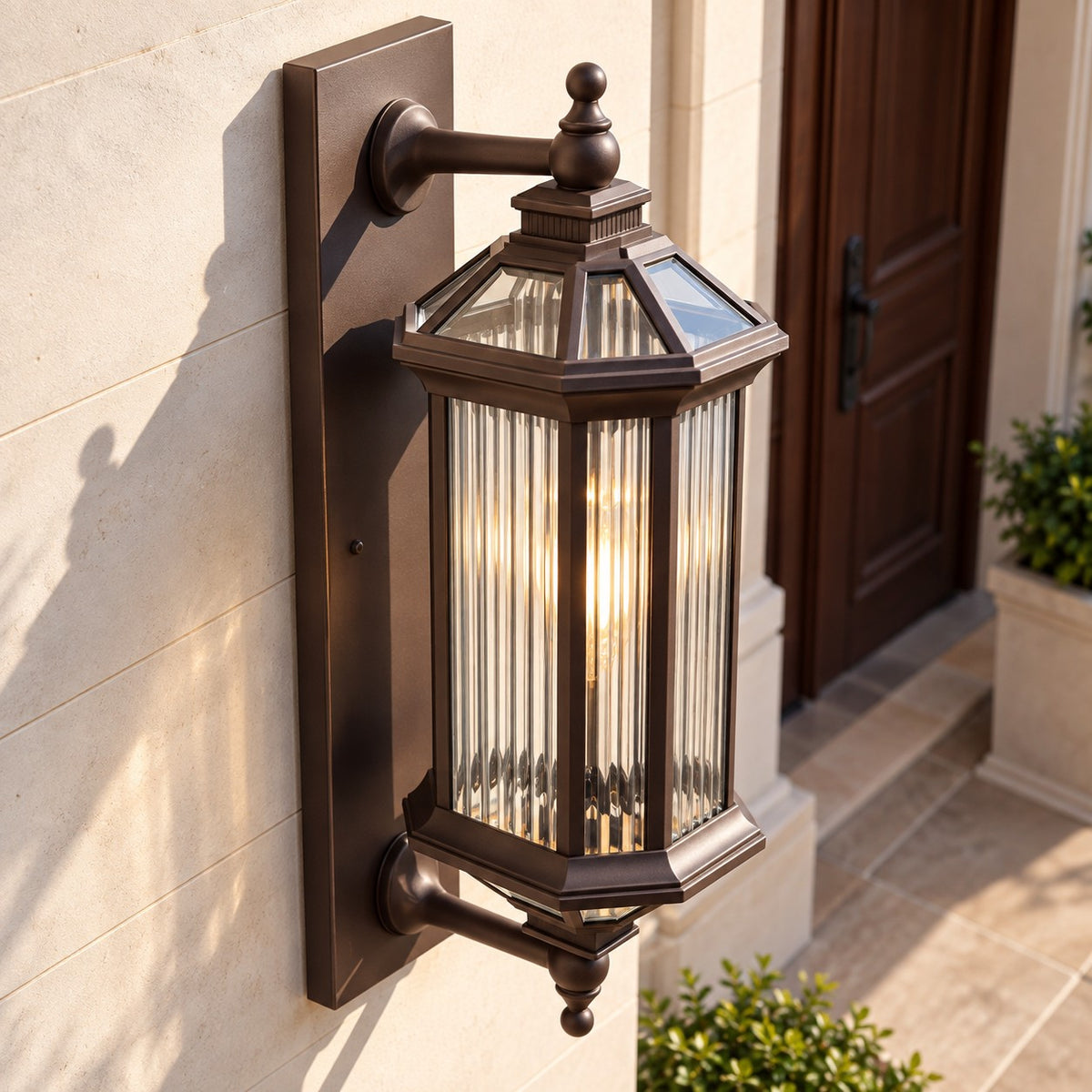 Traditional IP65 Outdoor Wall Light with Clear Glass & Bronze Gold Die-Cast Aluminium Frame