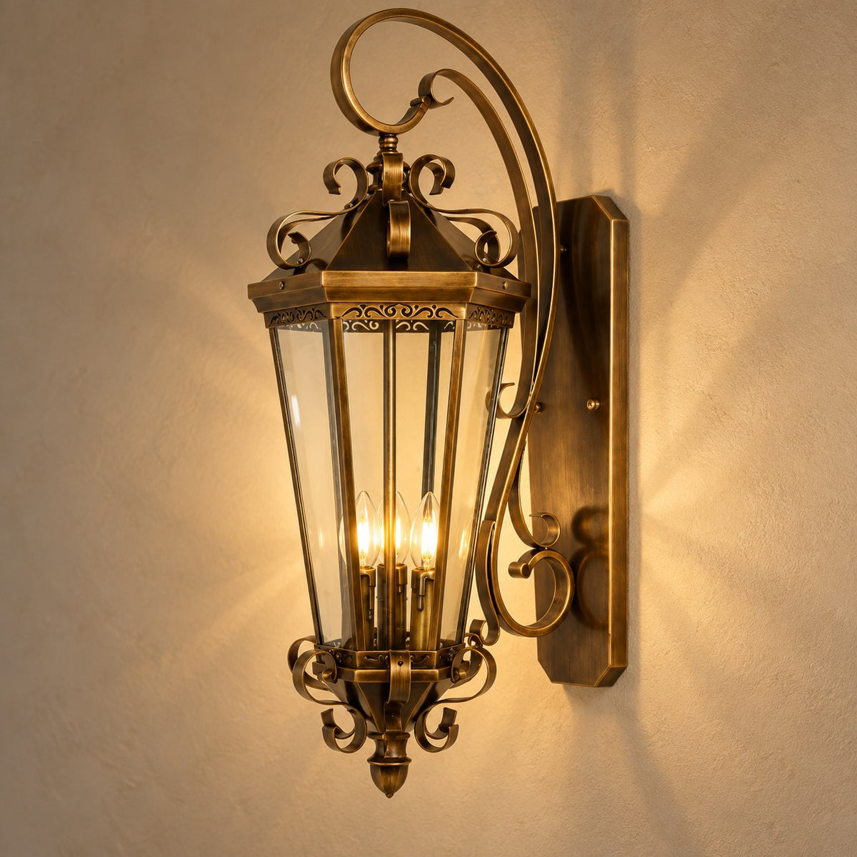 Large Traditional IP65 Outdoor Wall Light with Clear Glass &amp; Brushed Antique Bronze Finish