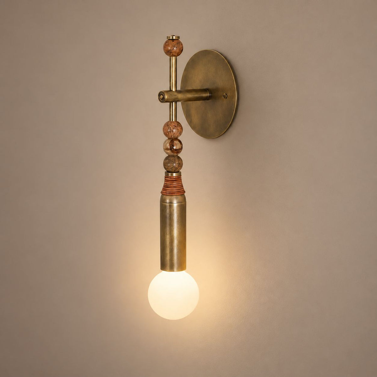 Modern Wall Lamp Wall Mounted Metal Frame Adjustable LED Lighting Fixture