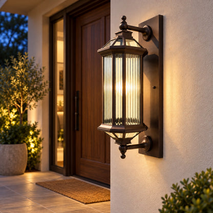 Traditional IP65 Outdoor Wall Light with Clear Glass &amp; Bronze Gold Die-Cast Aluminium Frame