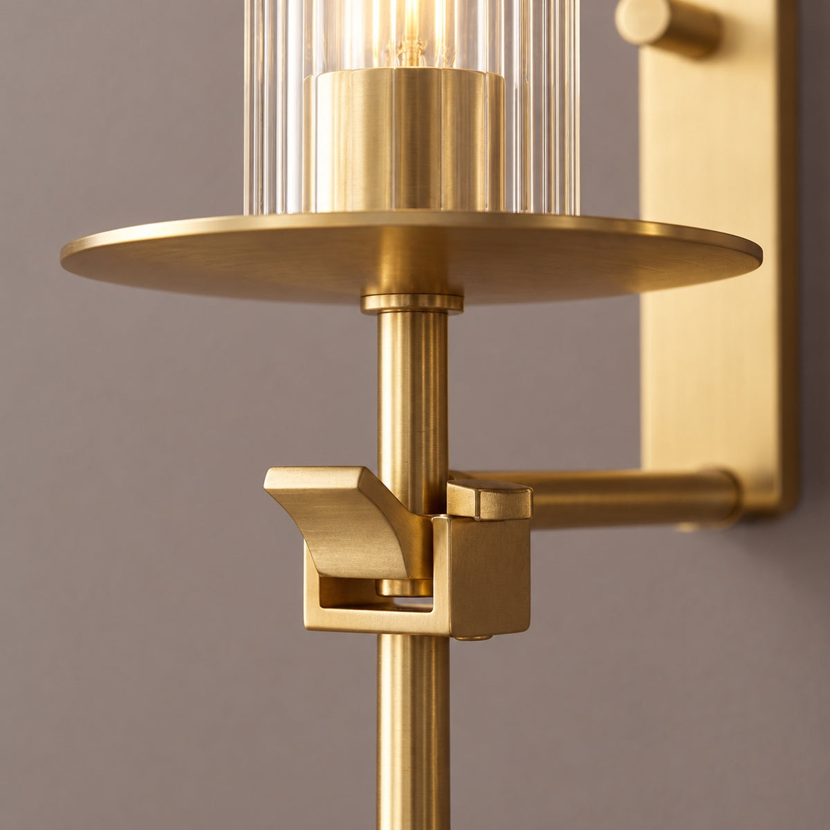 Classic Wall Light Wall Mounted Metal Frame Ambient Lighting Fixture for Indoor Use
