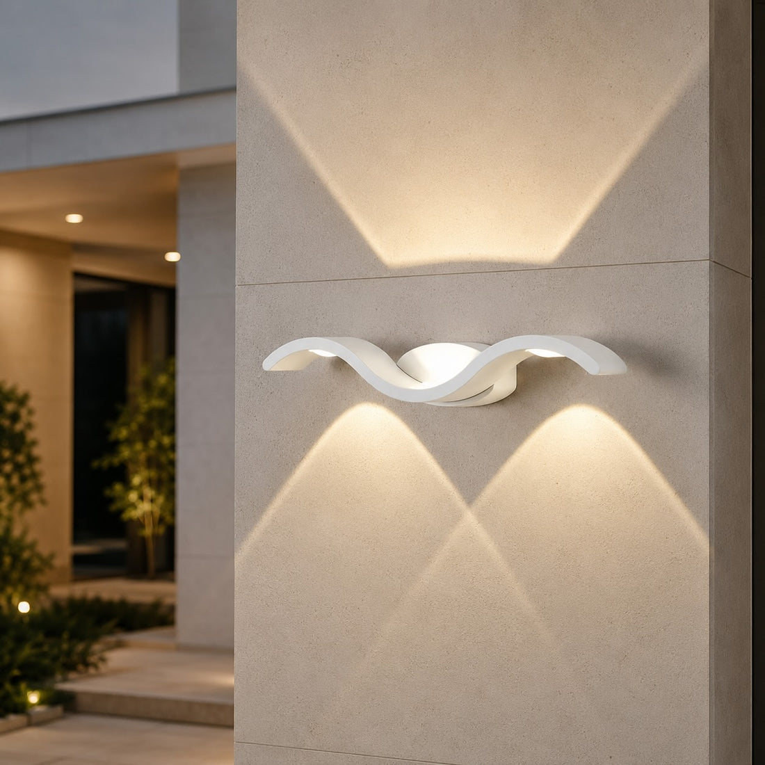 Modern Waterproof Outdoor Wall Light Fixture Alloy LED Adjustable for Enhanced Illumination