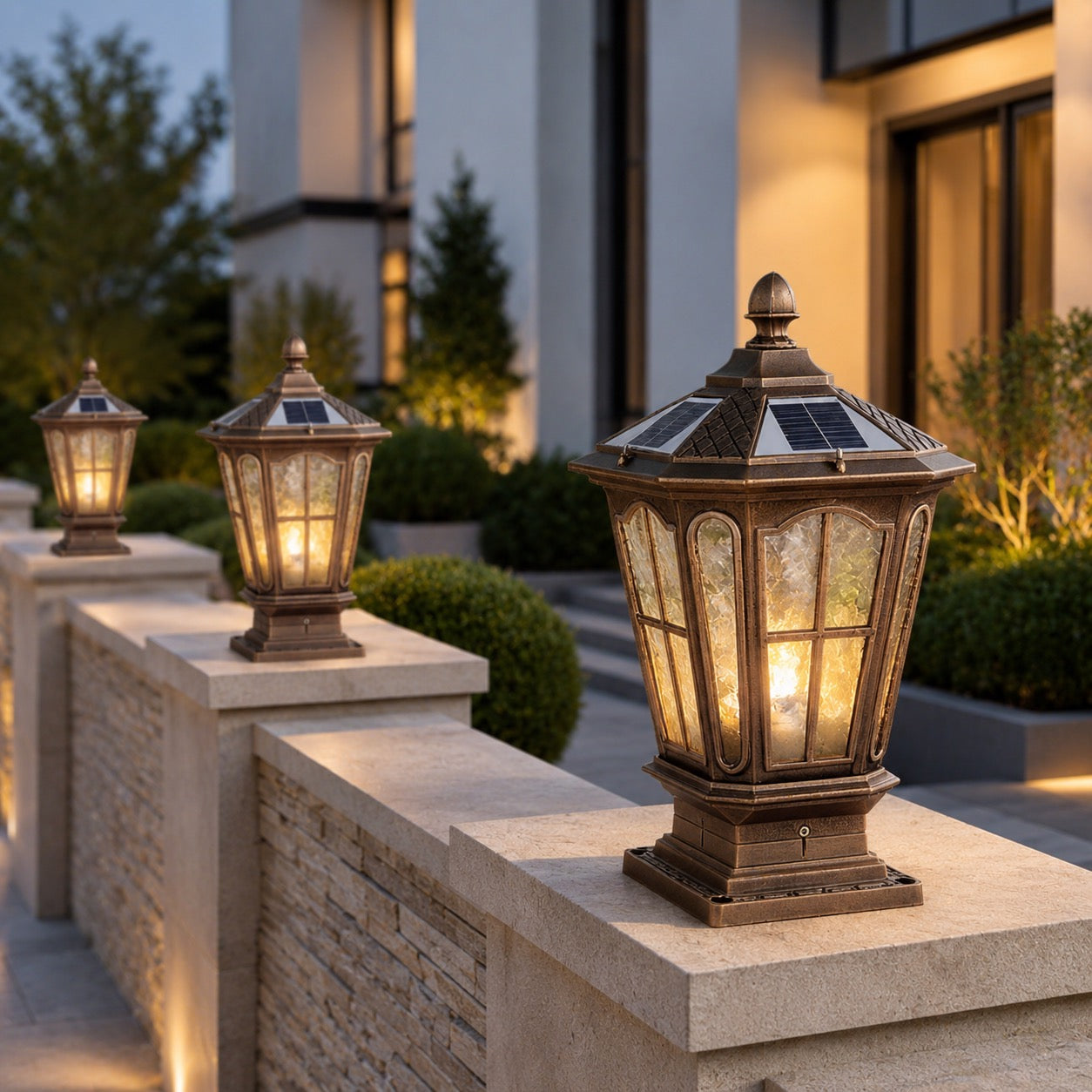 Solar Outdoor Pillar Light Fixture Modern Die-Cast Aluminum LED with Glass Shade IP65 Waterproof