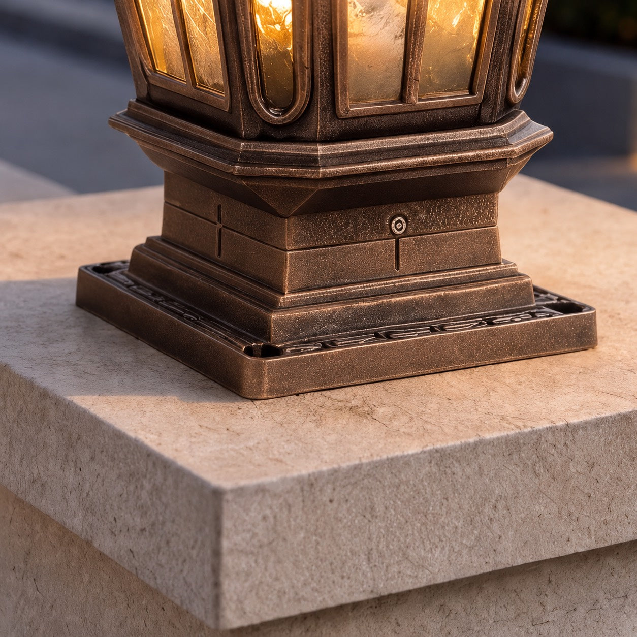 Solar Outdoor Pillar Light Fixture Modern Die-Cast Aluminum LED with Glass Shade IP65 Waterproof