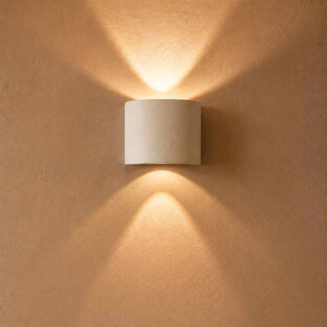 Modern Waterproof Outdoor Wall Light Aluminum Up-and-Down LED Sconce for Indoor and Outdoor Use