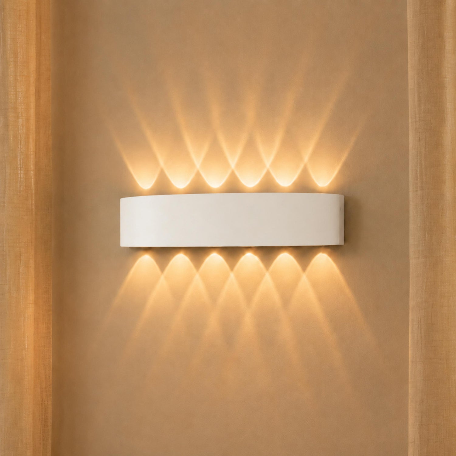 Modern Waterproof Outdoor Wall Light Aluminum Up-and-Down LED Sconce for Indoor and Outdoor Use