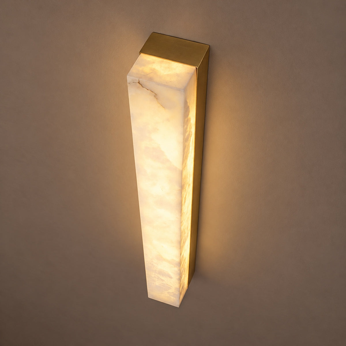 Modern Wall Light Wall Mounted Alabaster Glass LED Indoor Fixture for Elegant Illumination