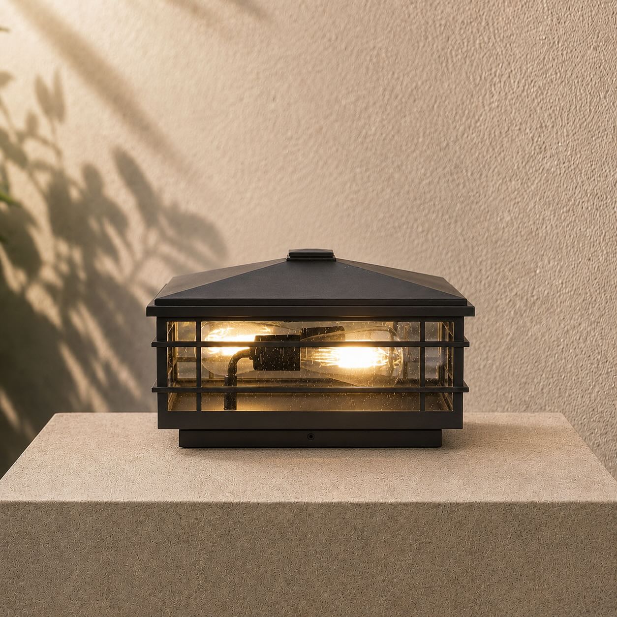 Modern Outdoor Wall Light IP54 Rated Aluminum Alloy with Transparent Glass Shade E27 Bulb Base