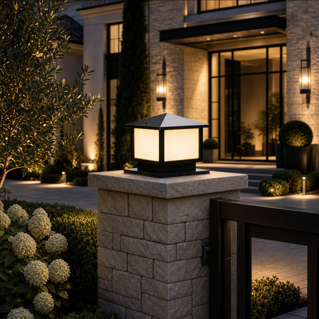 Modern Solar Pillar Light Adjustable Waterproof Aluminum LED Dual Power Supply IP54