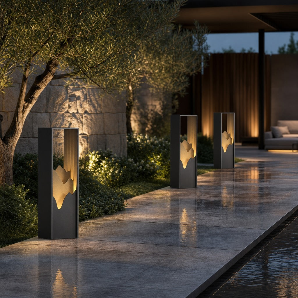 Modern Outdoor Bollard Light Stainless Steel Solar LED Ambient Landscape Lighting IP65 Rating
