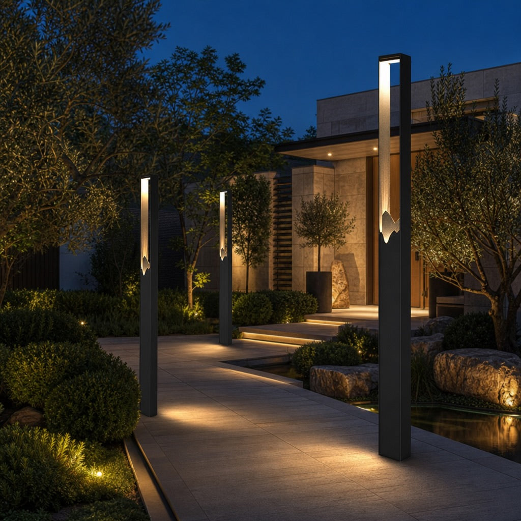 Modern Outdoor Bollard Light Stainless Steel Solar LED Ambient Landscape Lighting IP65 Rating