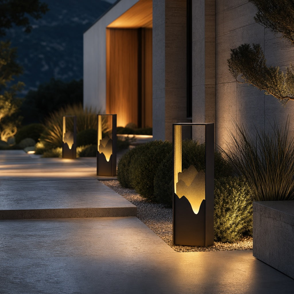 Modern Outdoor Bollard Light Stainless Steel Solar LED Ambient Landscape Lighting IP65 Rating
