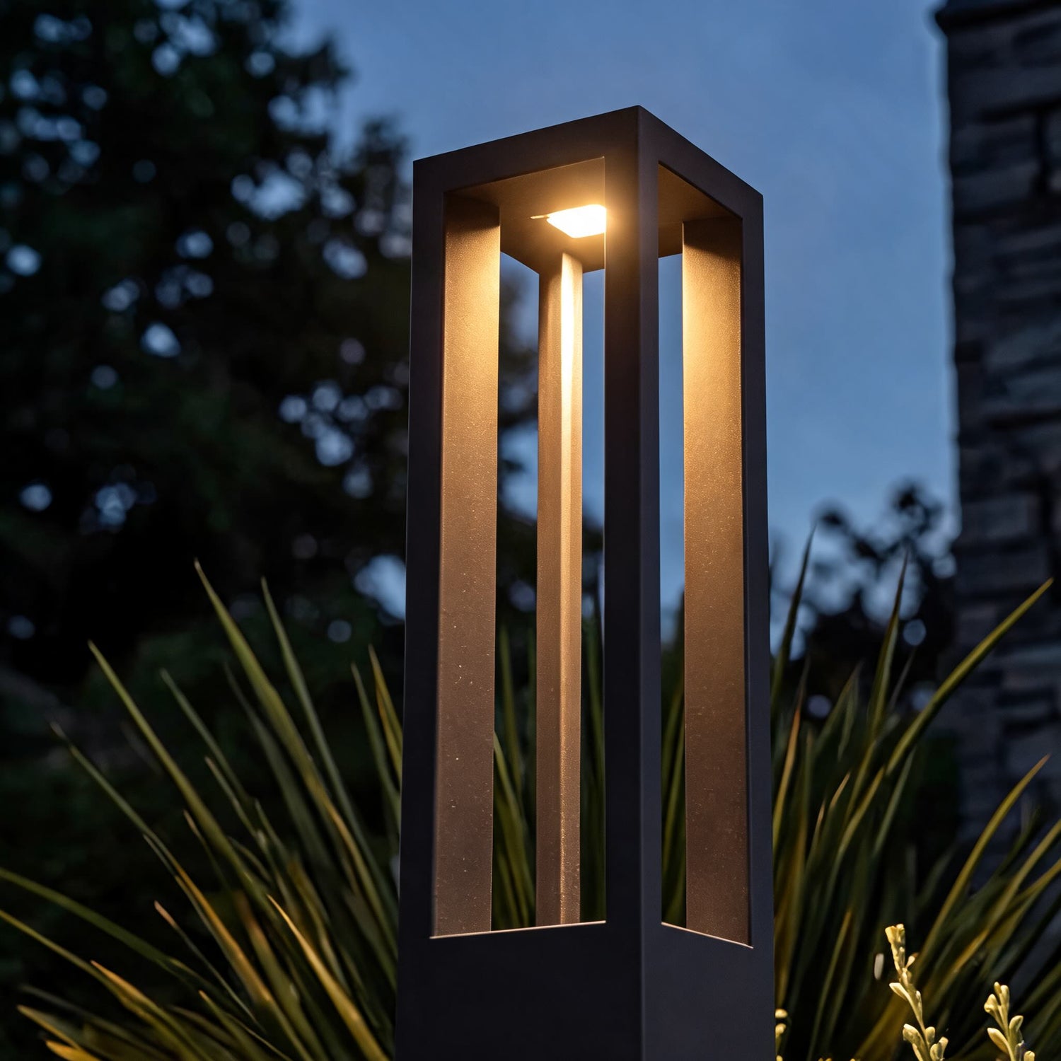 Modern LED Outdoor Bollard Light Adjustable Height Black Aluminum Garden Landscape Lighting