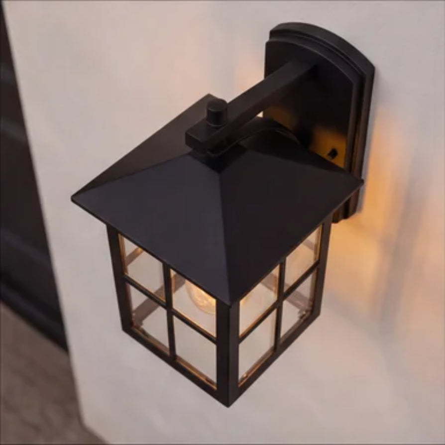 Classic Black Outdoor Wall Lantern IP65 Rated Aluminum Sconce with Glass Shade E26/E27 Socket